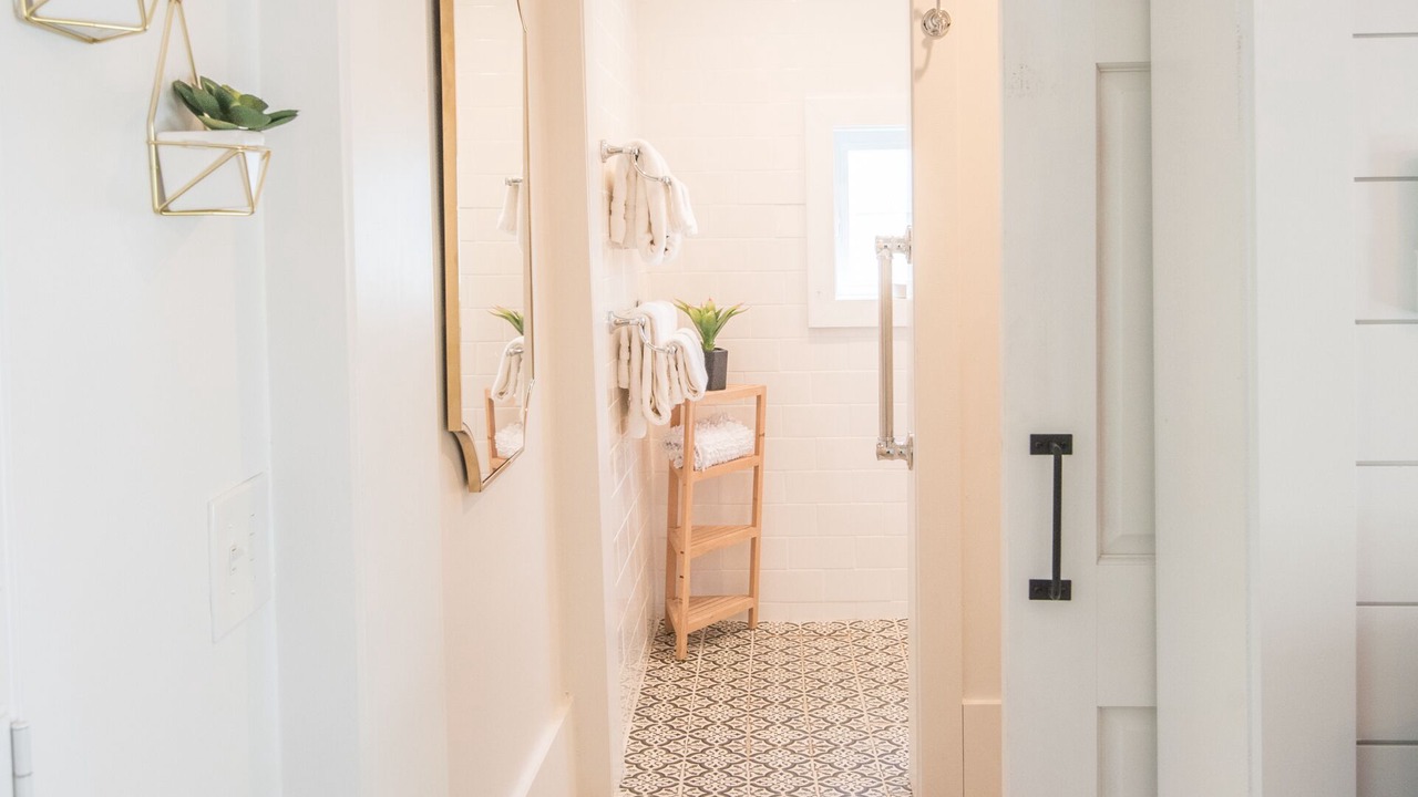Photo of Bathroom in Gap