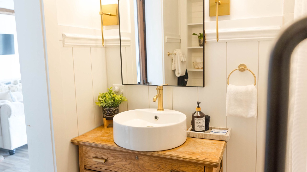 Photo of Bathroom in Gap
