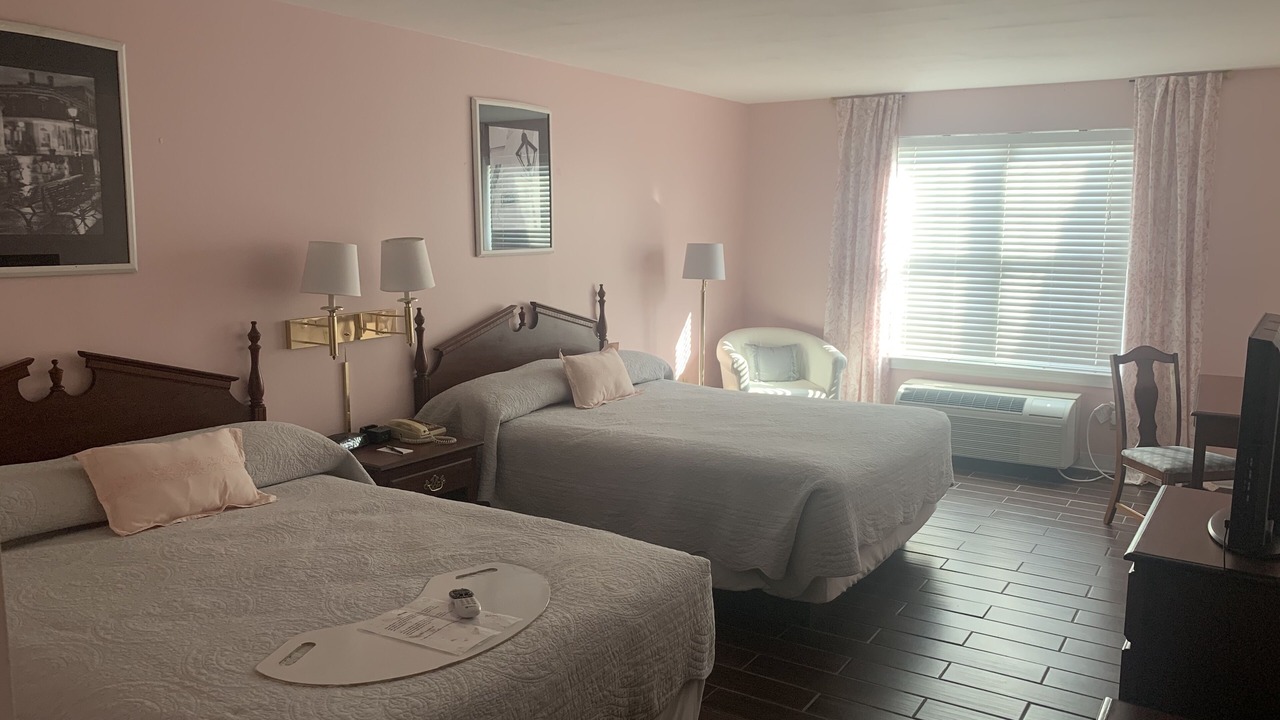 Photo of Bedroom in Maysville