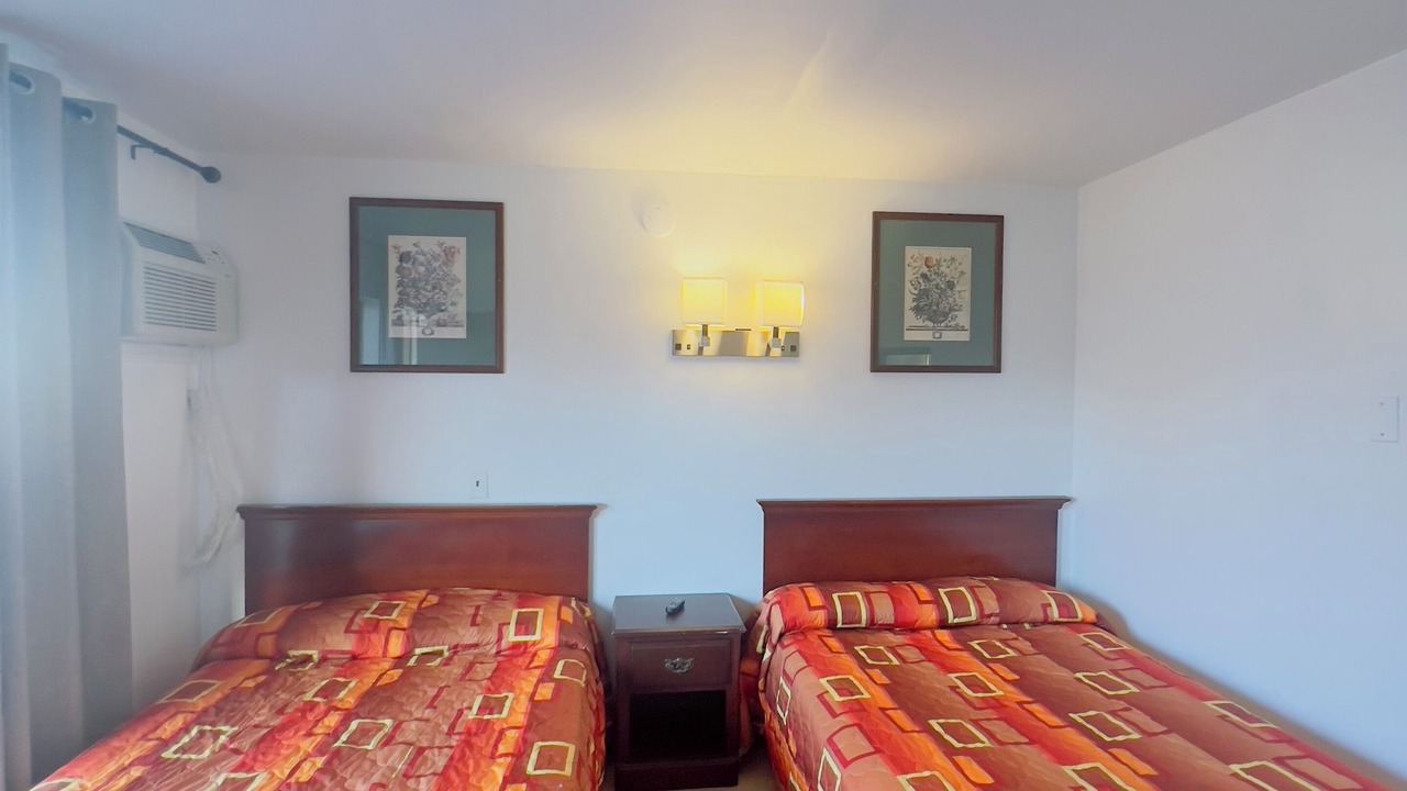 Photo of Bedroom in Seaside Heights