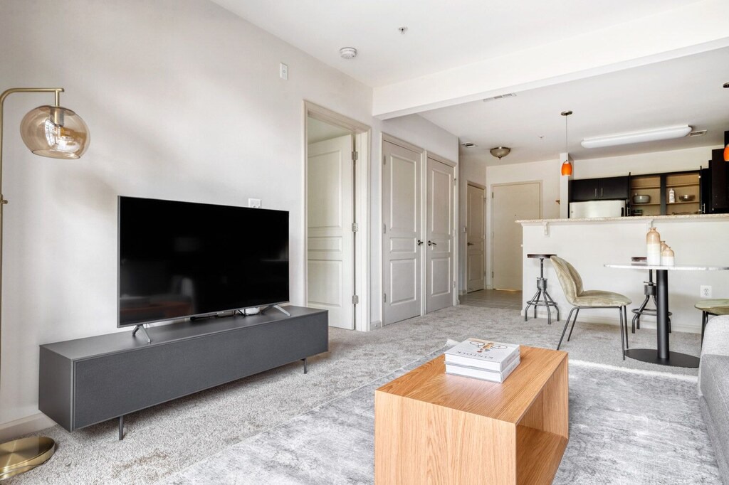 Photo of Livingroom in Lyon Park