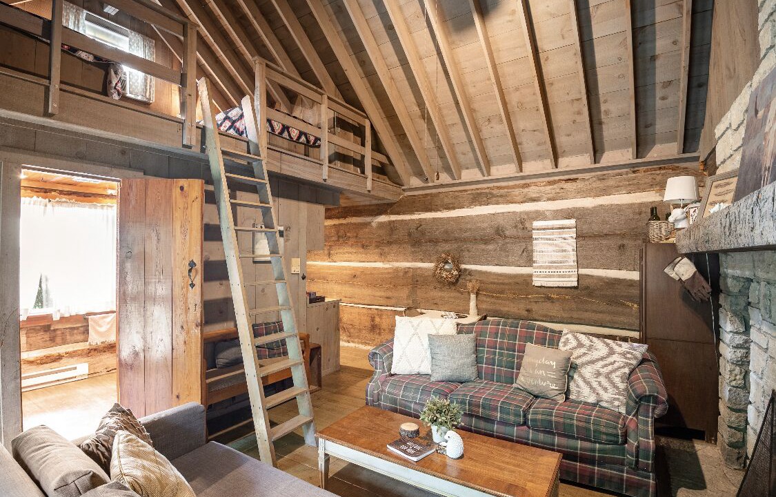 Photo of Livingroom in Spring Grove