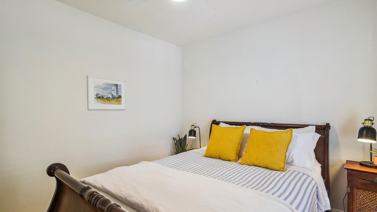 Photo of Bedroom in Homewood