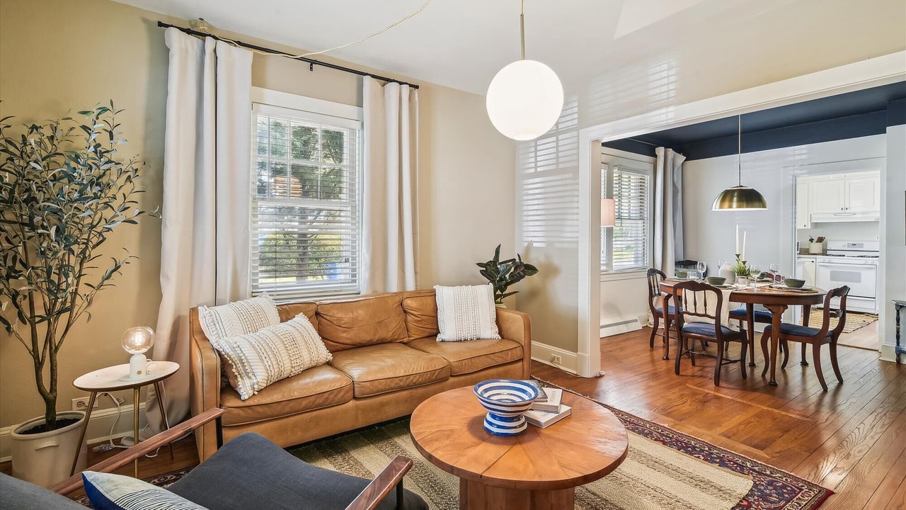 Photo of Livingroom in Homewood