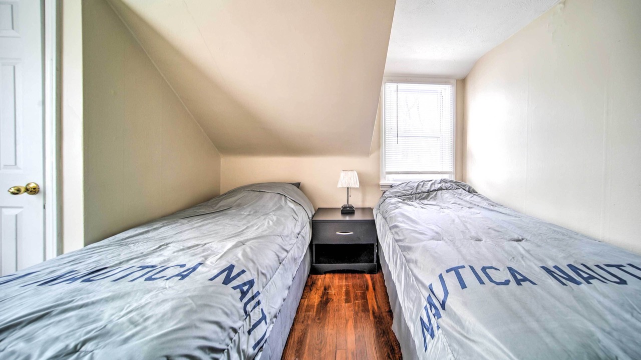 Photo of Bedroom in Eastlake