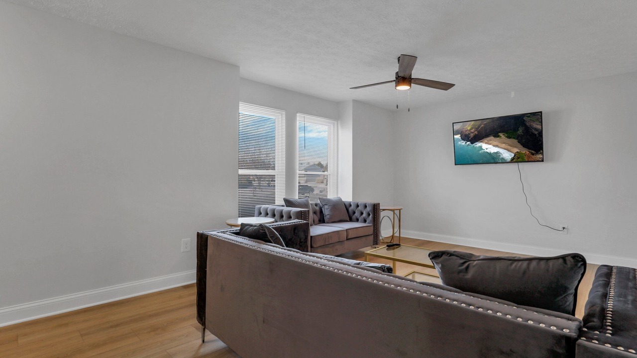 Photo of Livingroom in New California