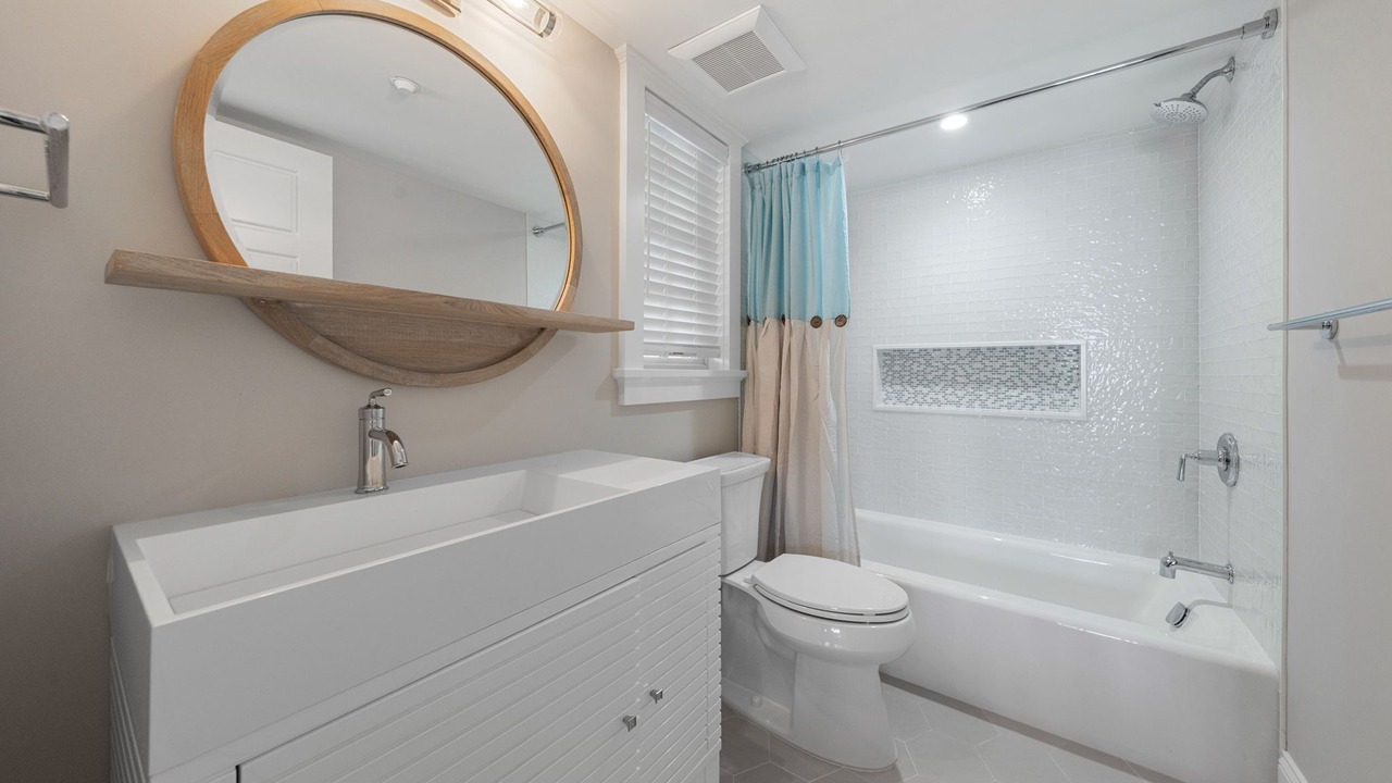 Photo of Bathroom in Stone Harbor