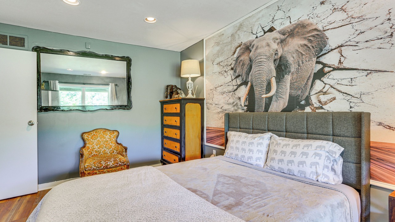 Photo of Bedroom in Newton