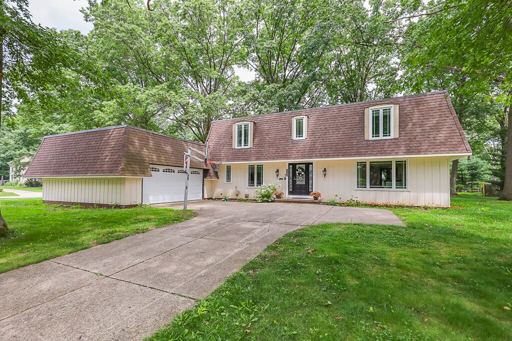 Photo of Outdoor in Avon Lake