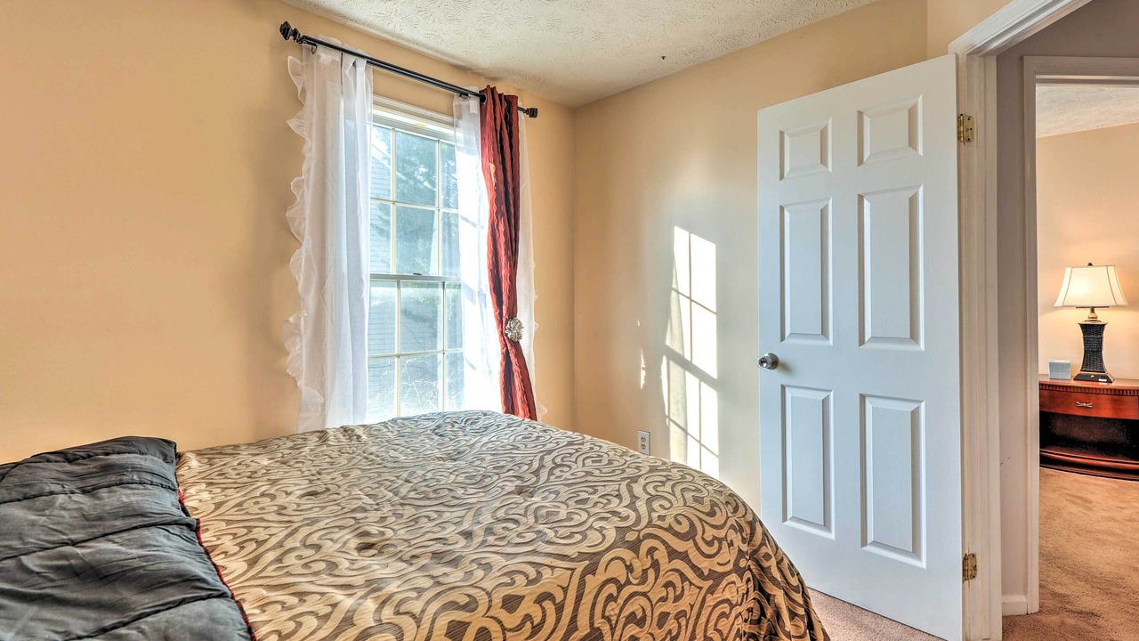 Photo of Bedroom in Burtonsville