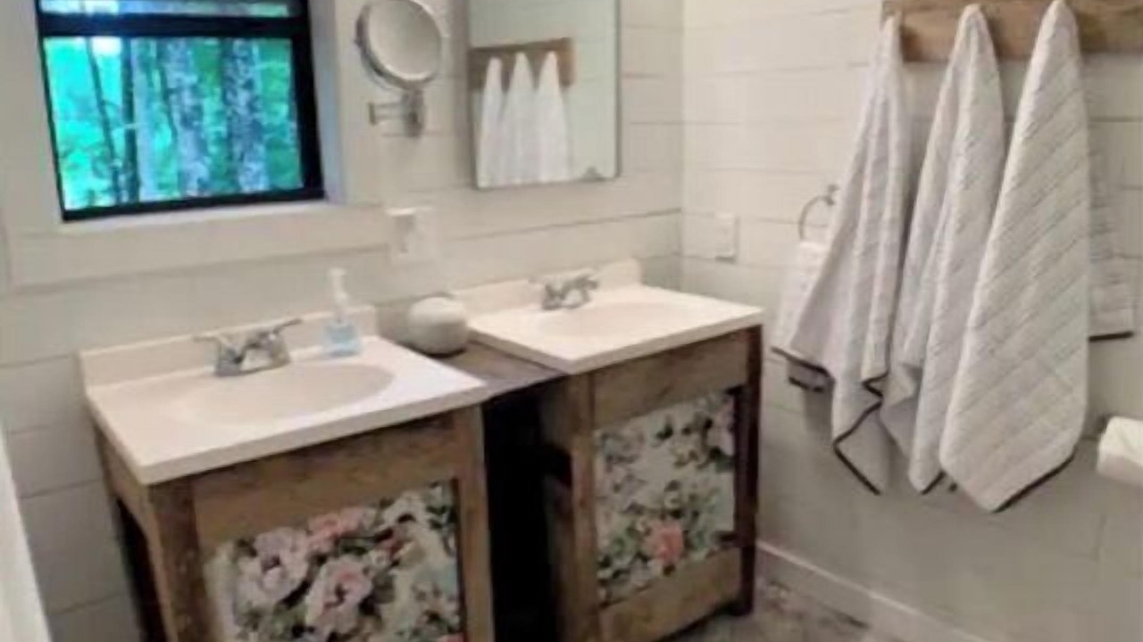 Photo of Bathroom in Valley Bend