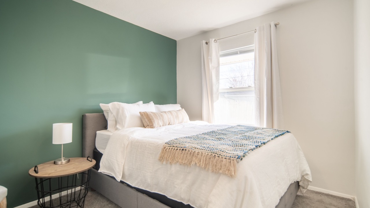 Photo of Bedroom in Madison-on-the-Lake