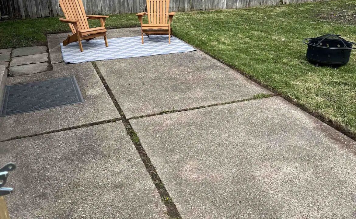 Photo of Patio Balcony in Madison-on-the-Lake