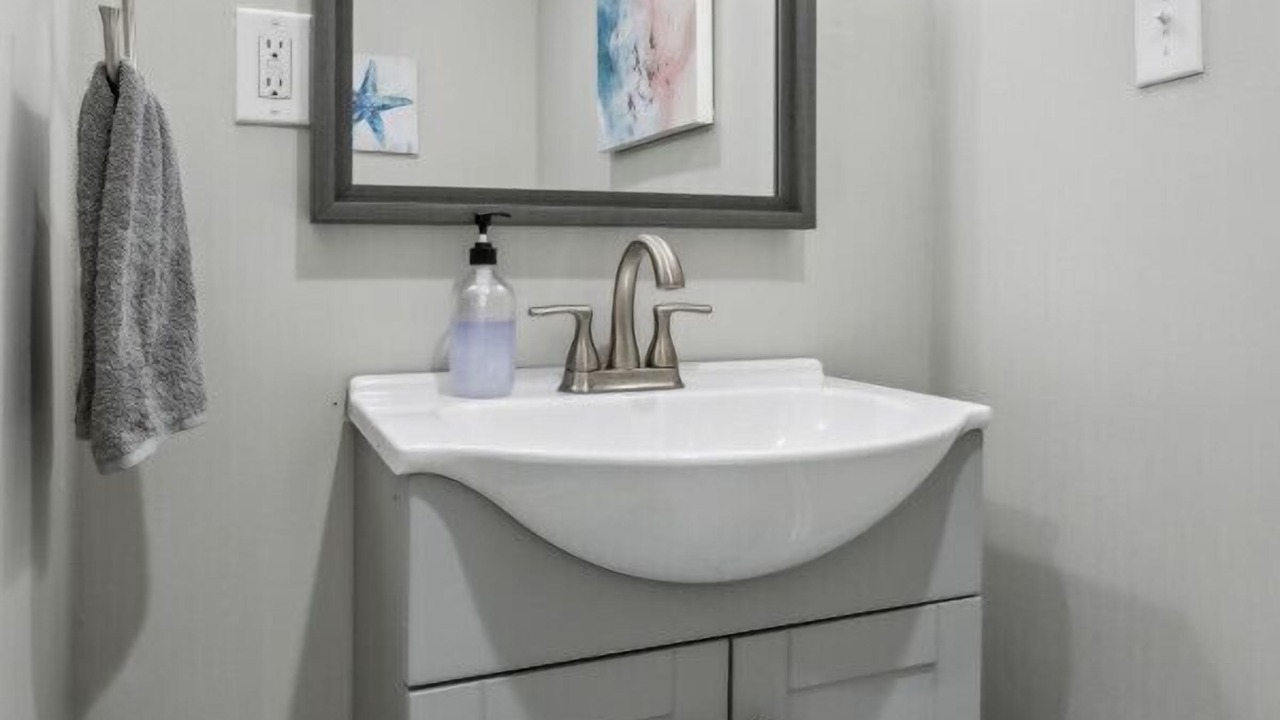 Photo of Bathroom in Coliseum Central