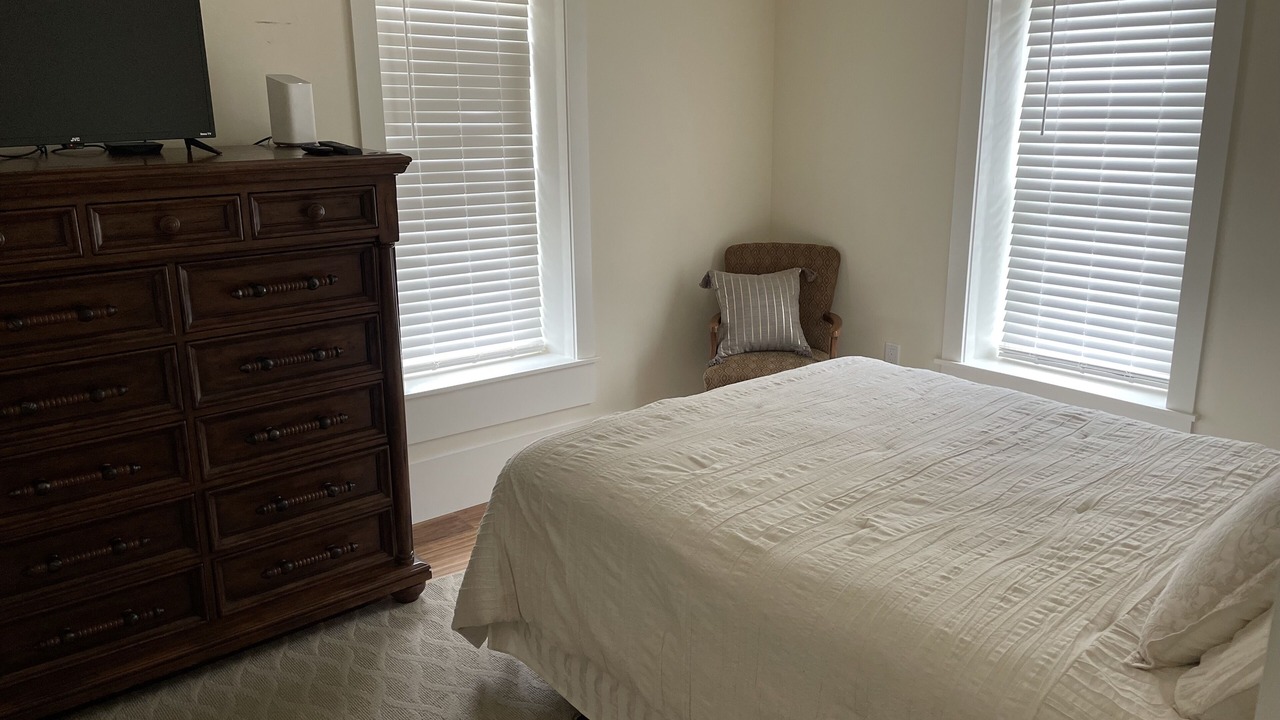 Photo of Bedroom in Brownstown
