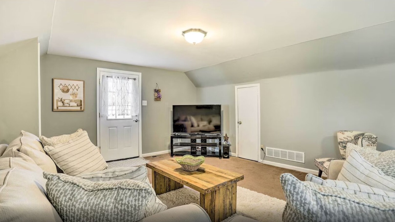 Photo of Livingroom in Sewell