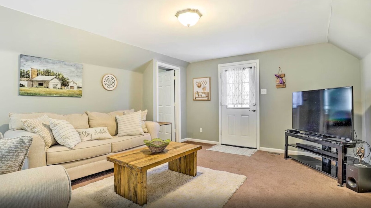 Photo of Livingroom in Sewell