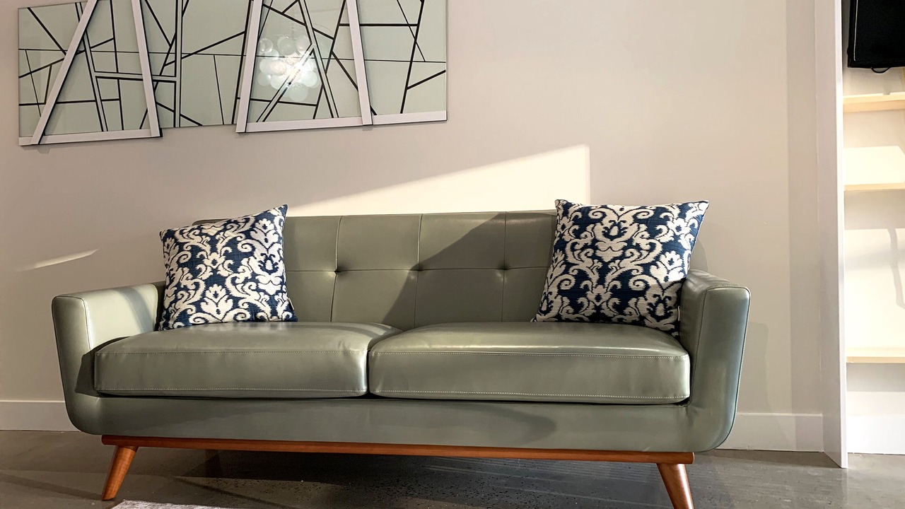 Photo of Livingroom in Center City
