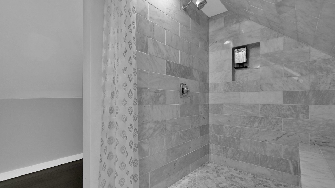 Photo of Bathroom in Downtown Columbus