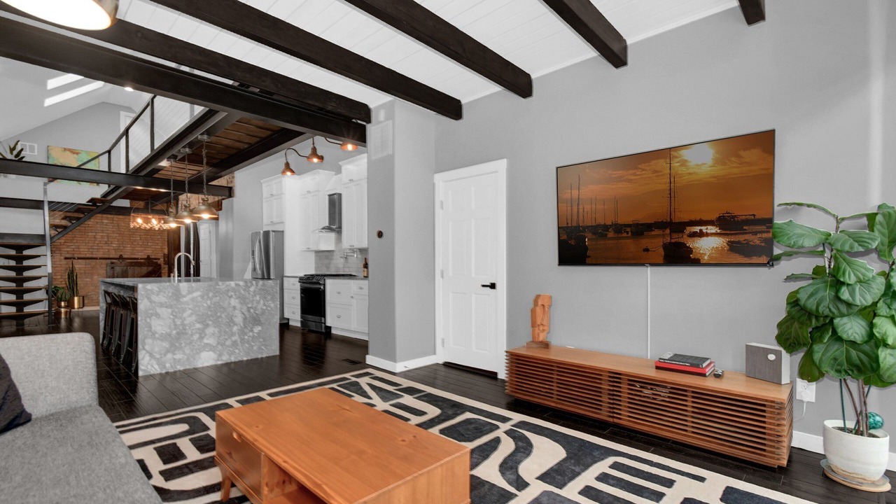Photo of Livingroom in Downtown Columbus