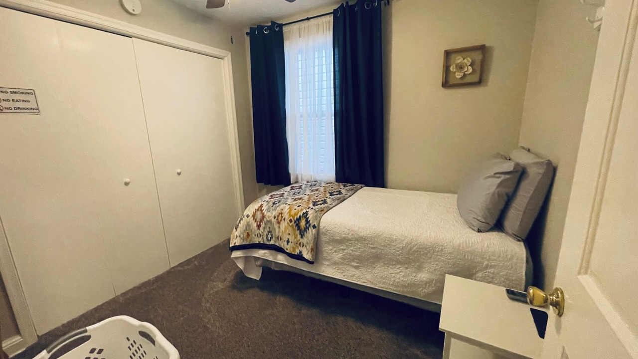 Photo of Bedroom in Dallastown