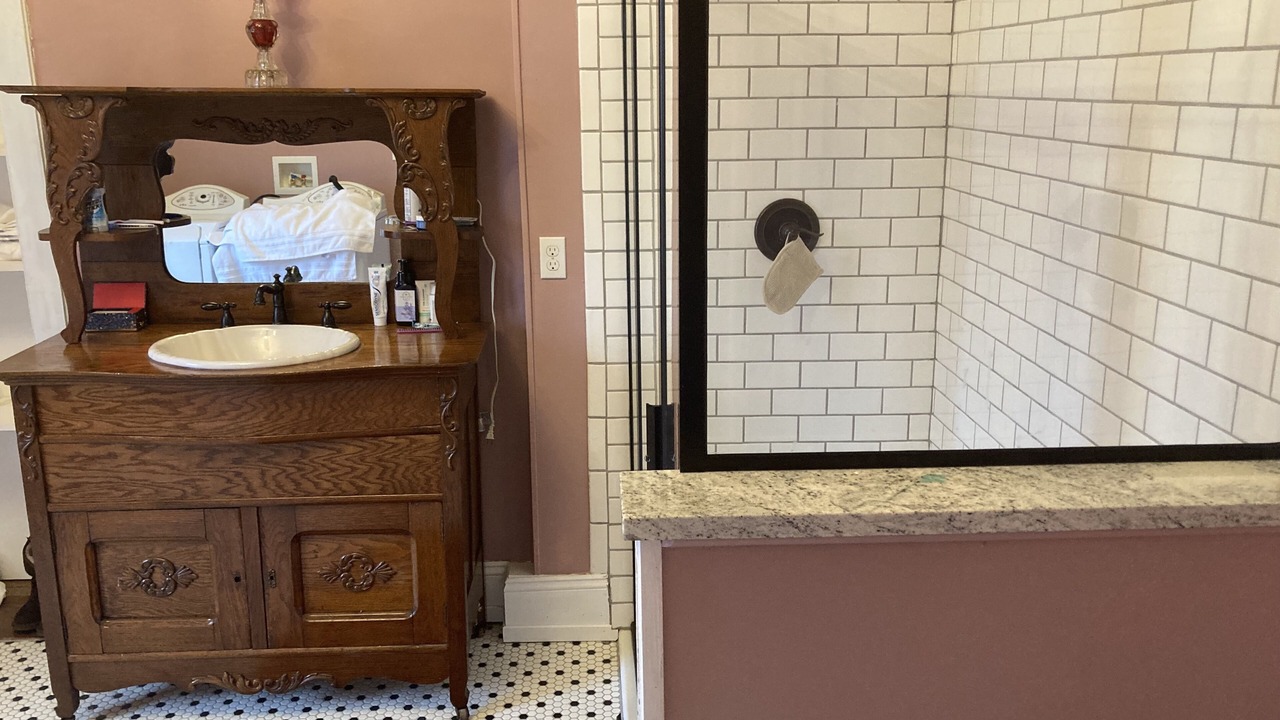 Photo of Bathroom in Uniontown