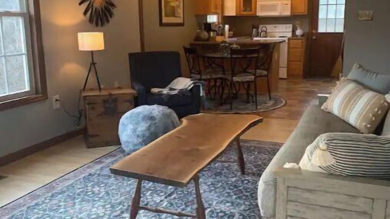Photo of Livingroom in Berea