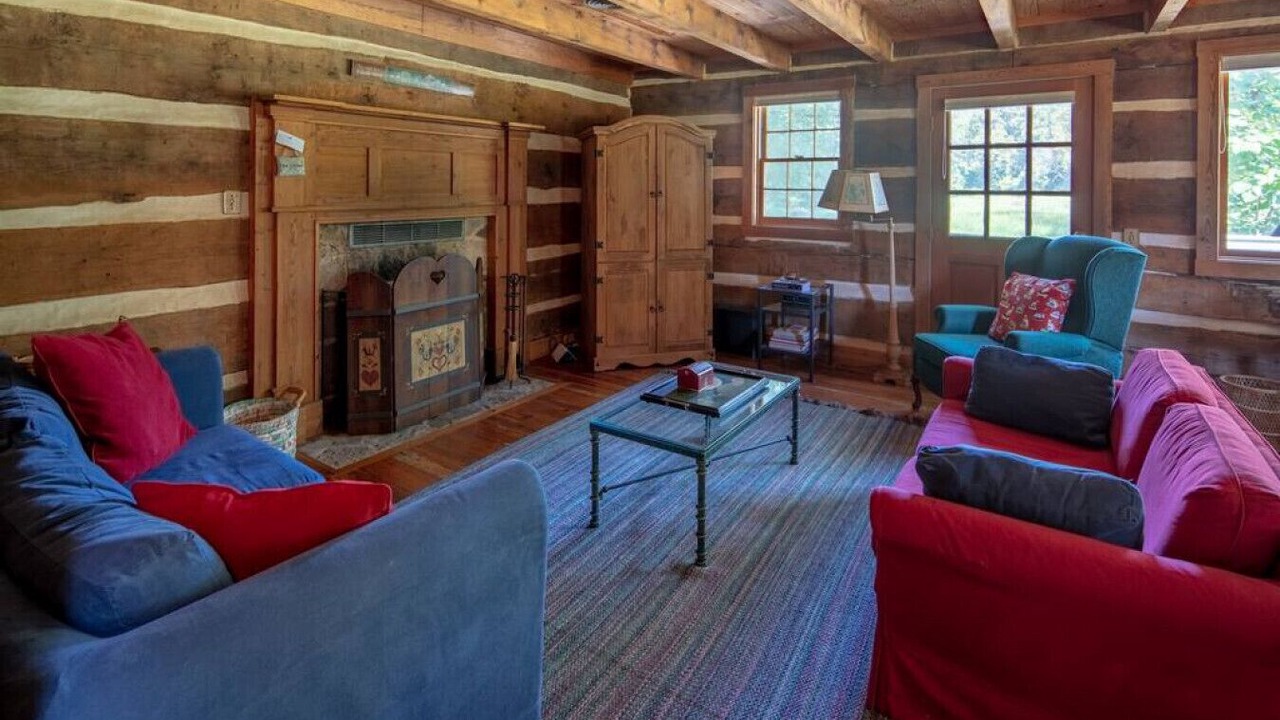 Photo of Livingroom in Luray