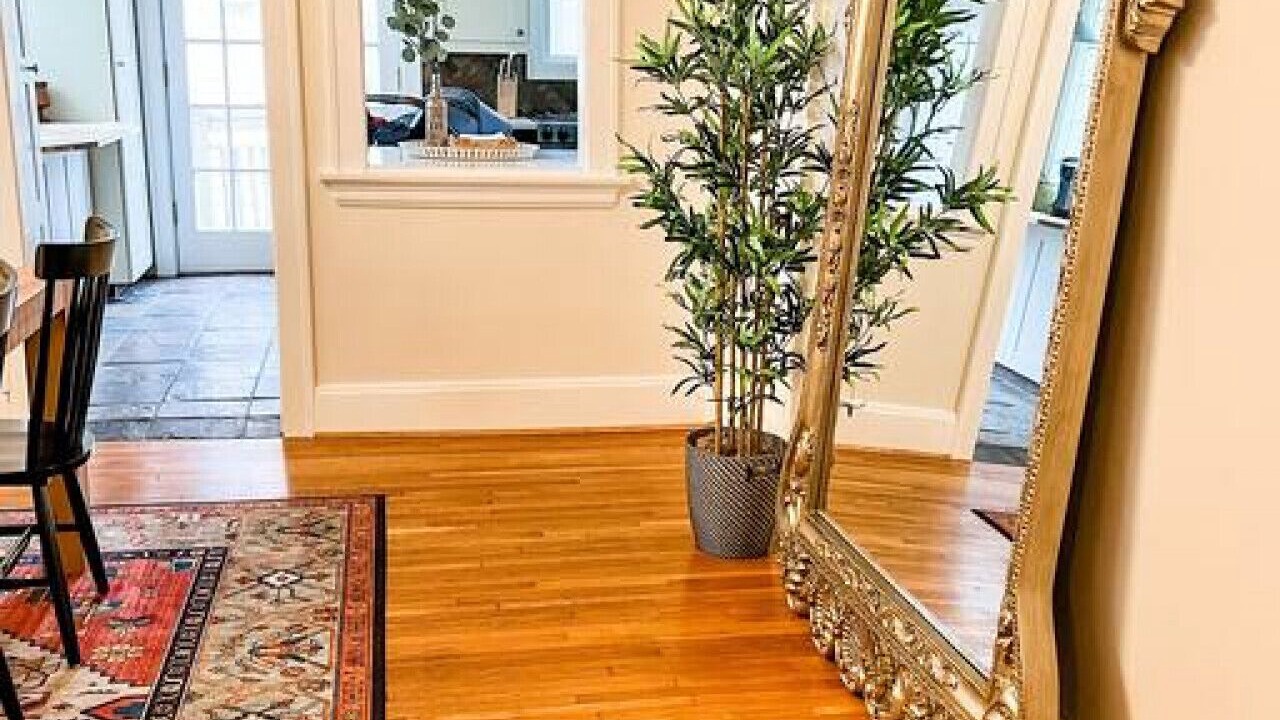 Photo of Bedroom in Roselawn Finance