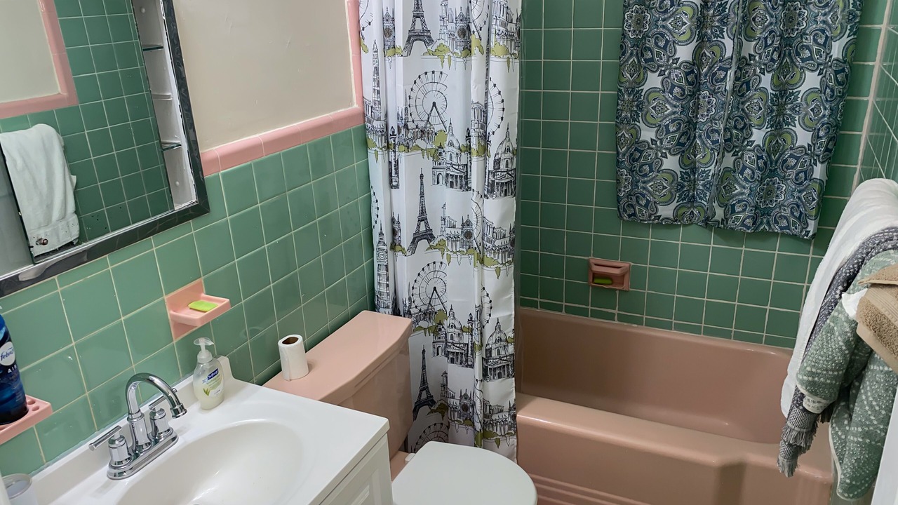 Photo of Bathroom in Hillside