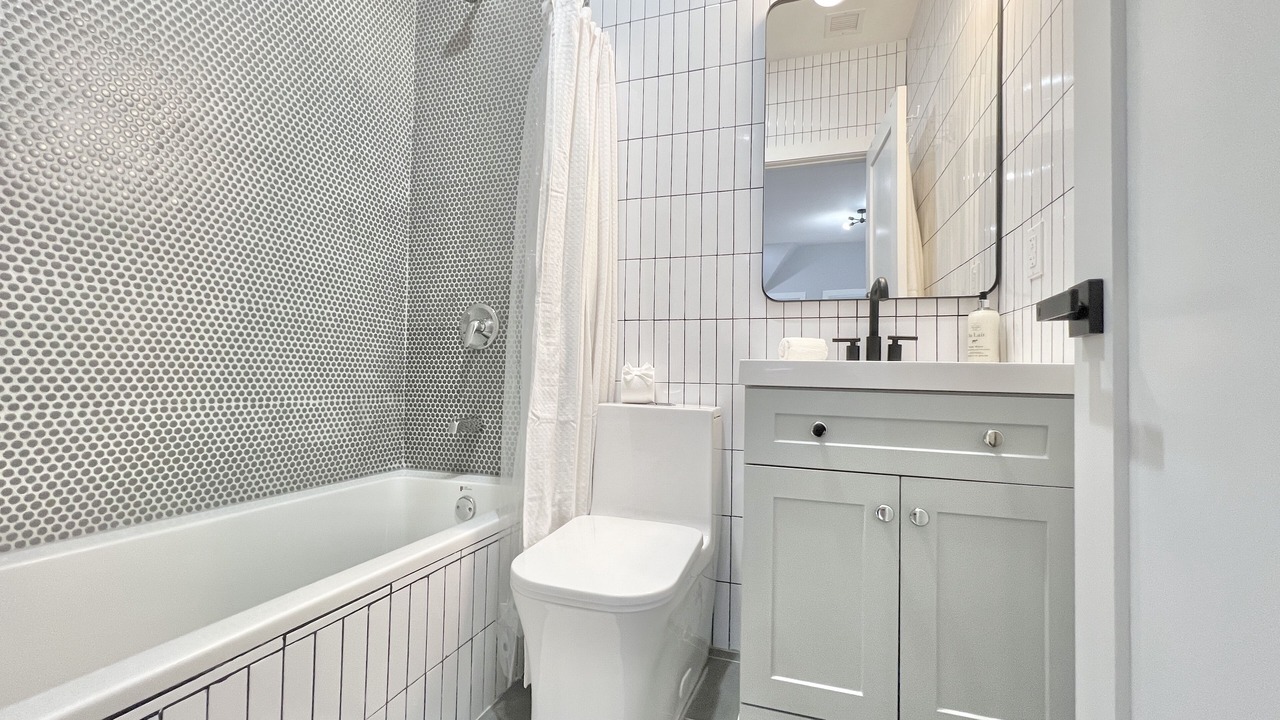 Photo of Bathroom in Mott Haven