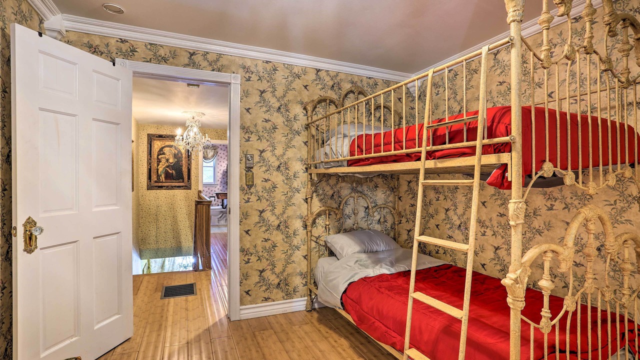 Photo of Bedroom in White Mills