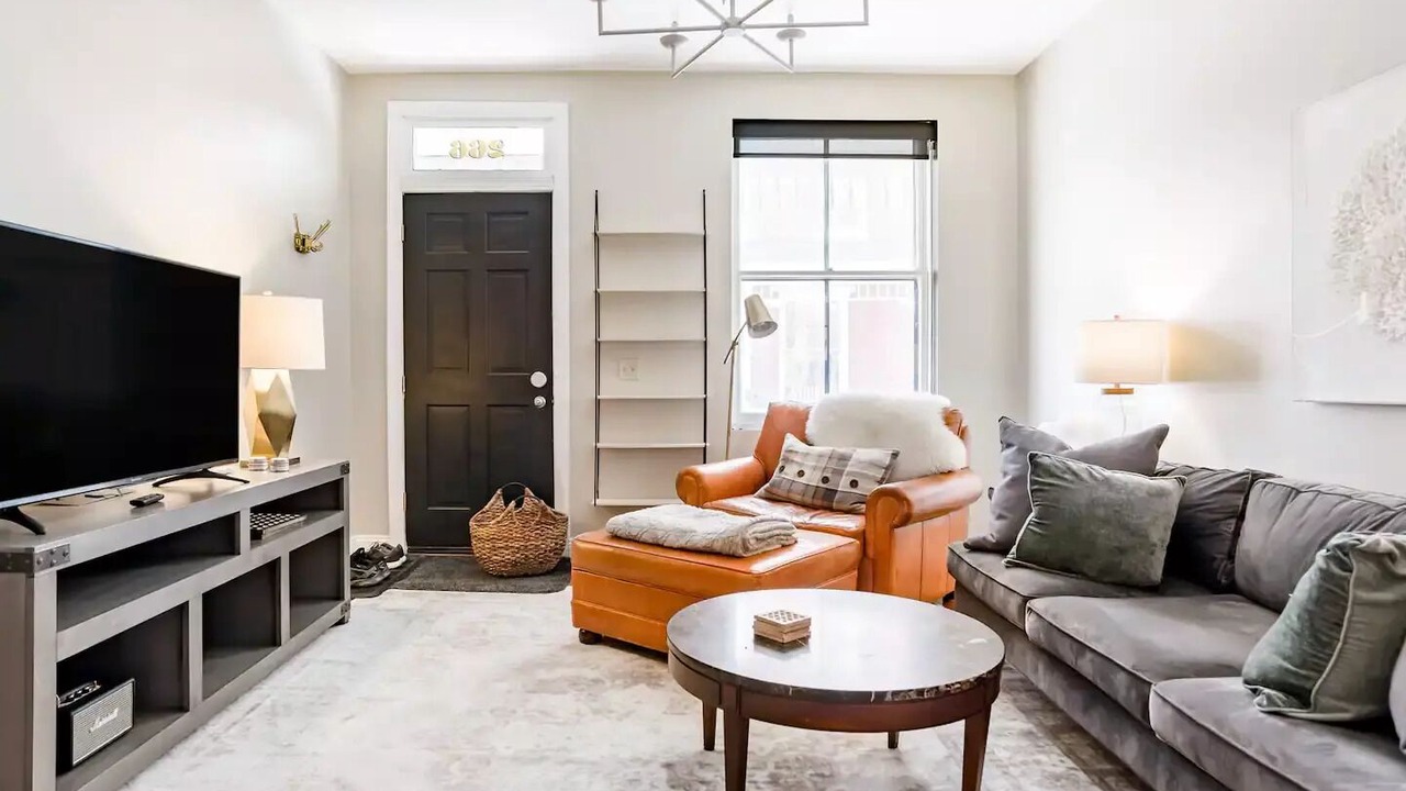 Photo of Livingroom in Harrisburg - Hershey