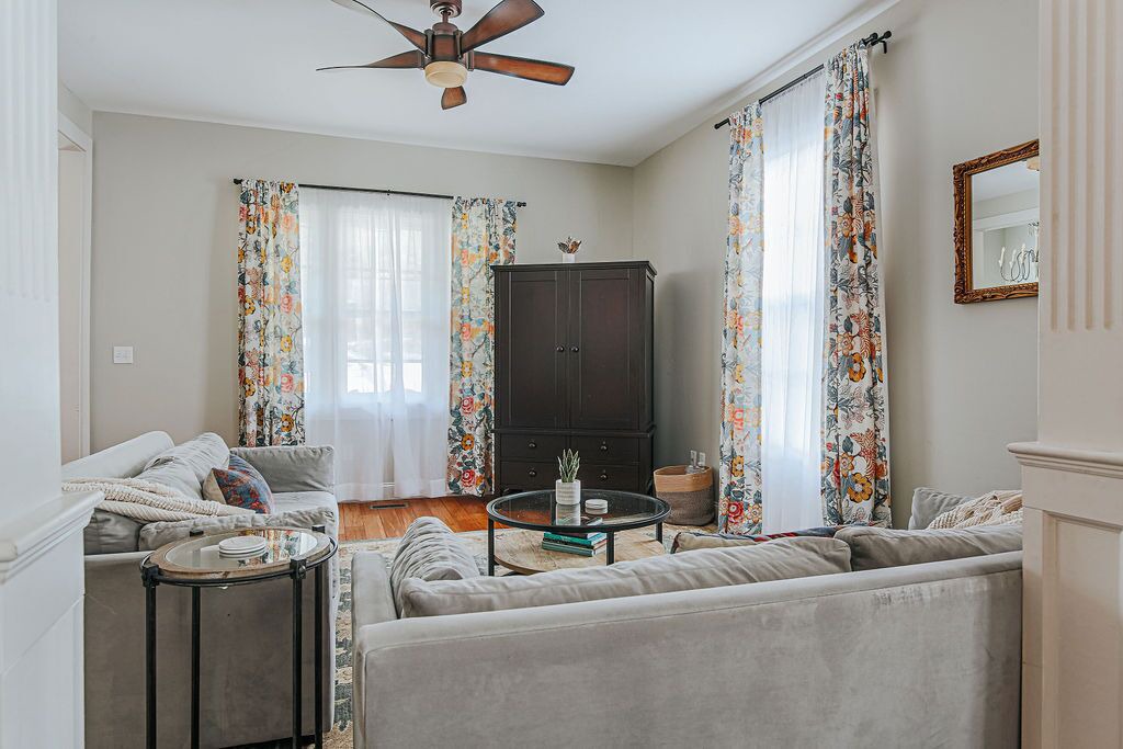 Photo of Livingroom in Staunton