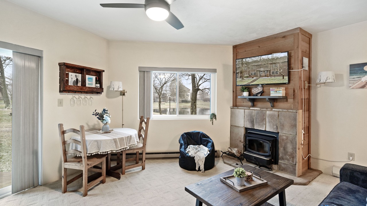 Photo of Livingroom in Hidden Valley