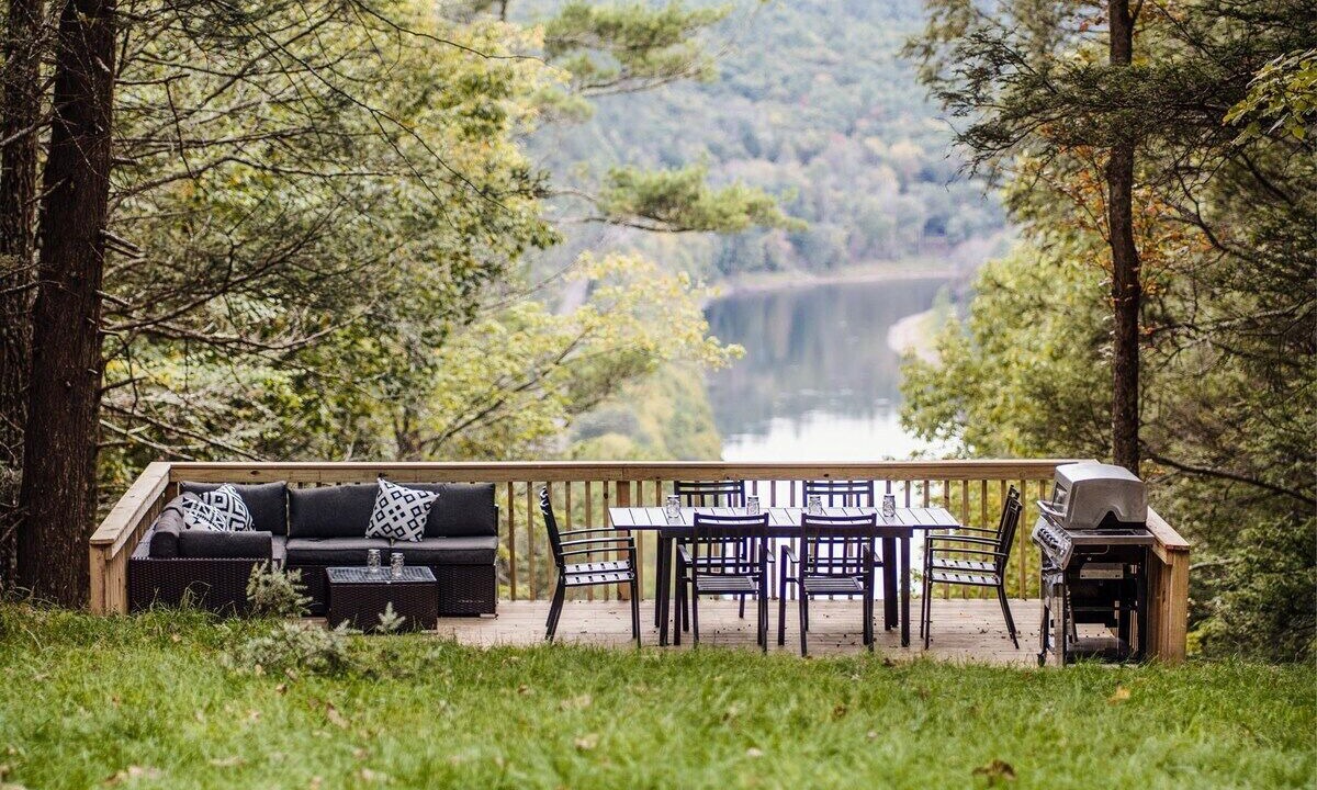 Photo of Outdoor in Pond Eddy