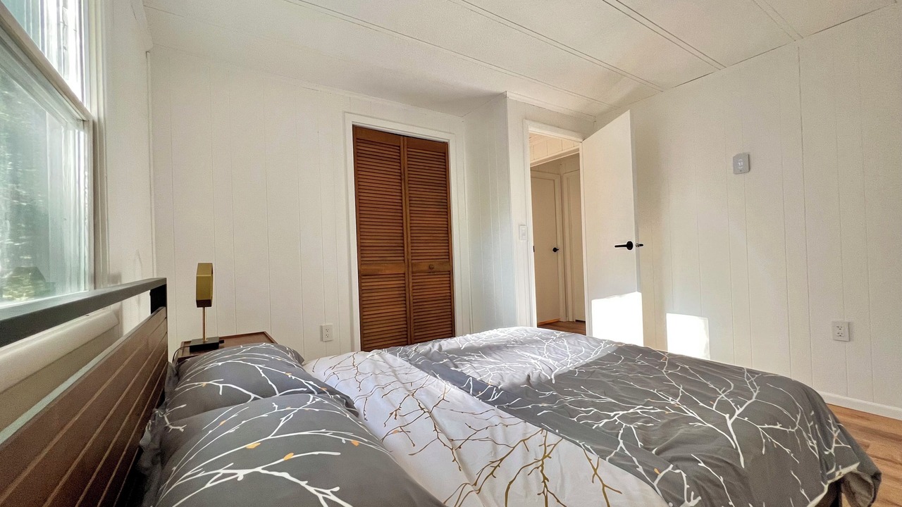 Photo of Bedroom in Lakeville