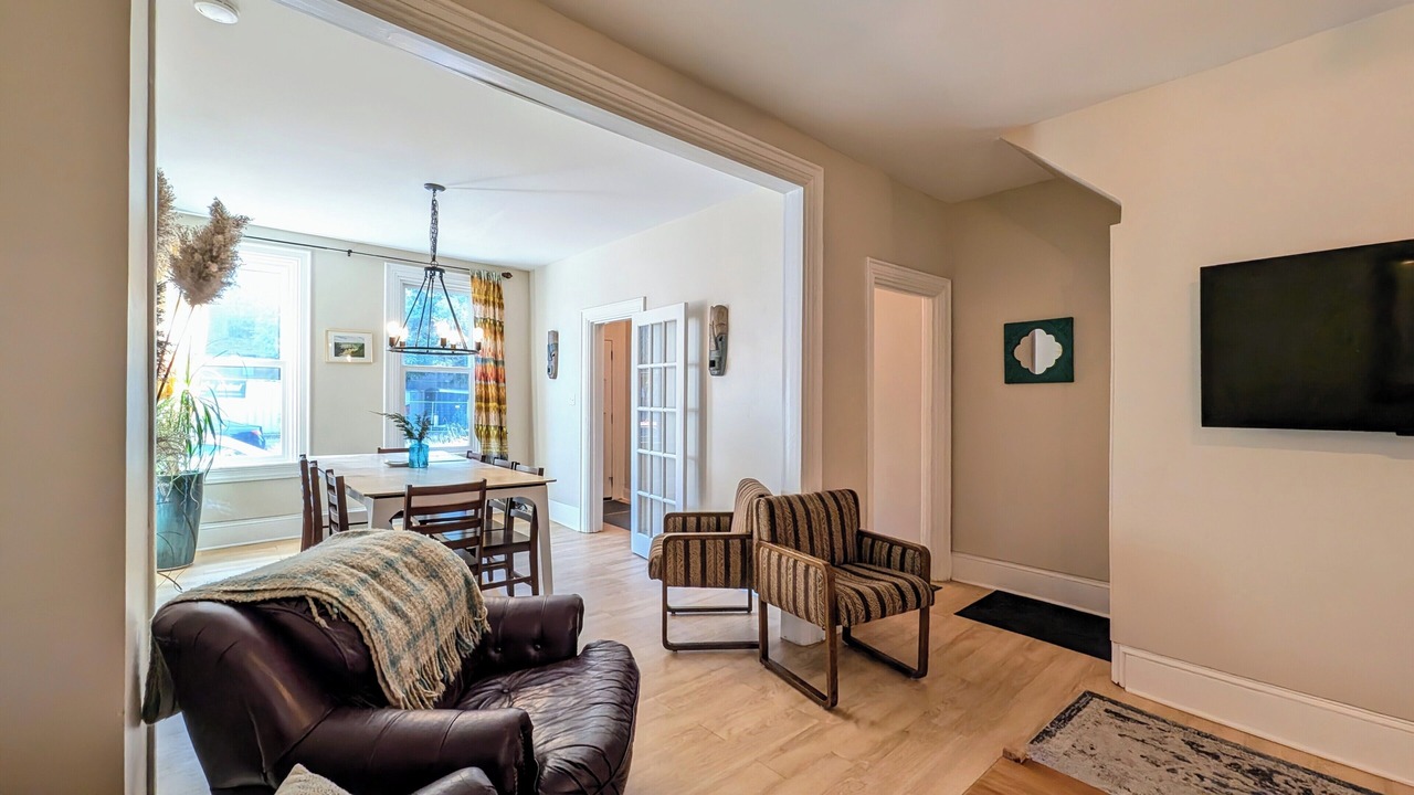 Photo of Livingroom in Harrisburg - Hershey