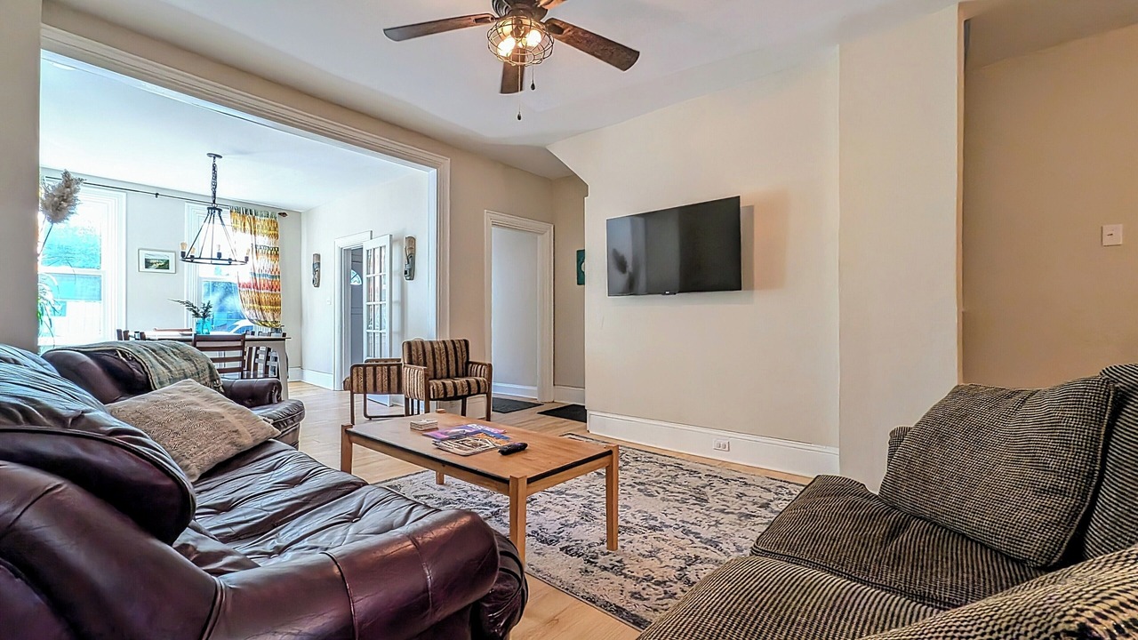 Photo of Livingroom in Harrisburg - Hershey