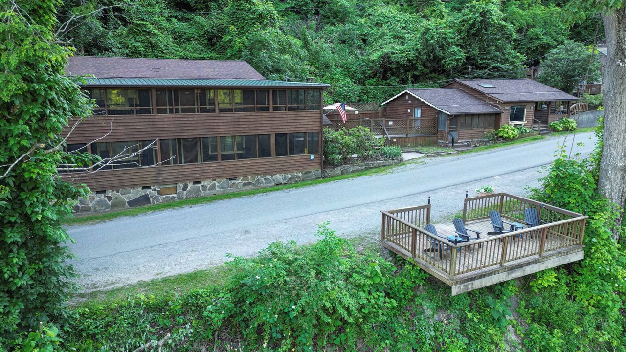 Photo of Outdoor in Elkins