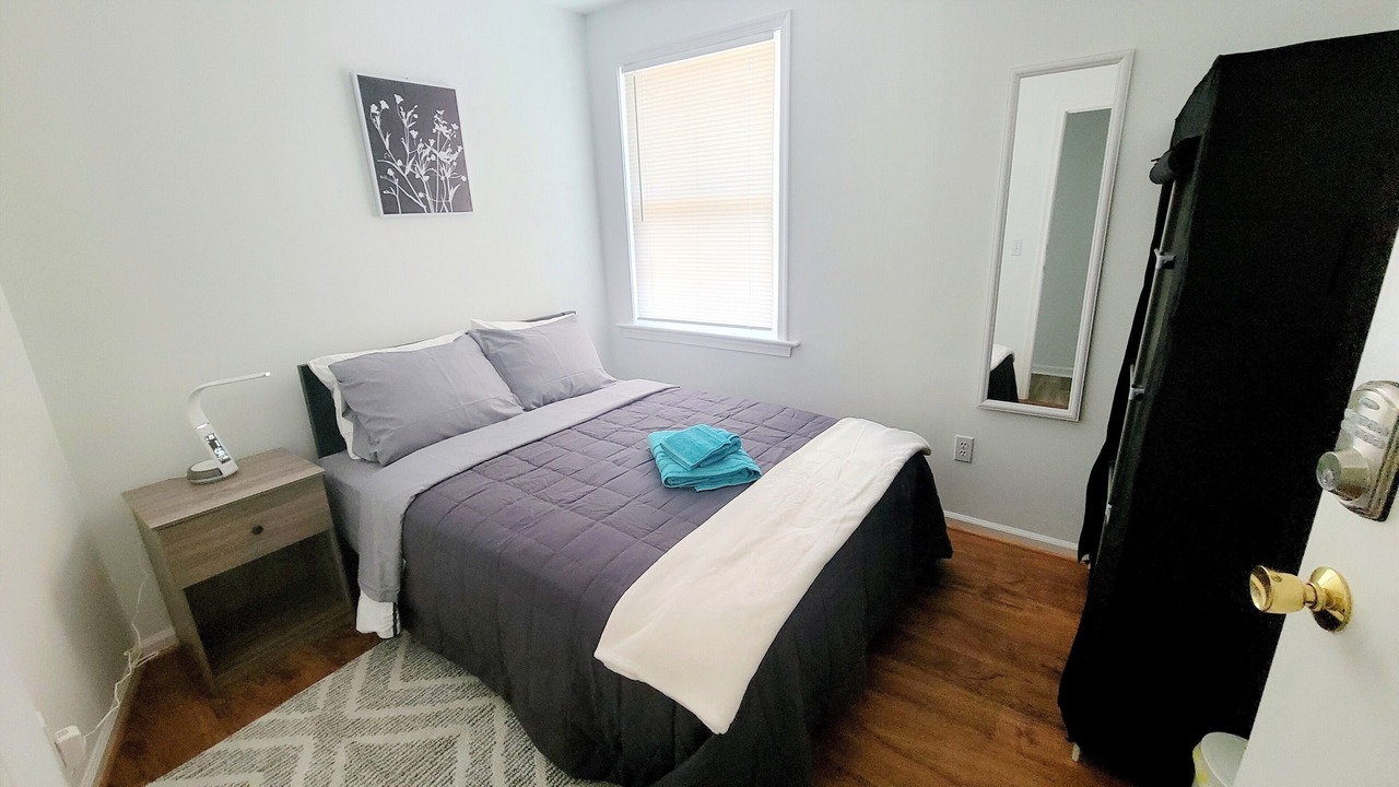 Photo of Bedroom in Hillandale