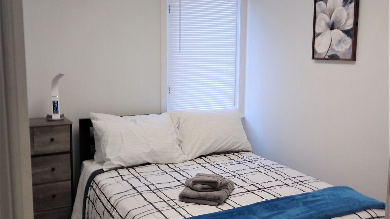 Photo of Bedroom in Hillandale