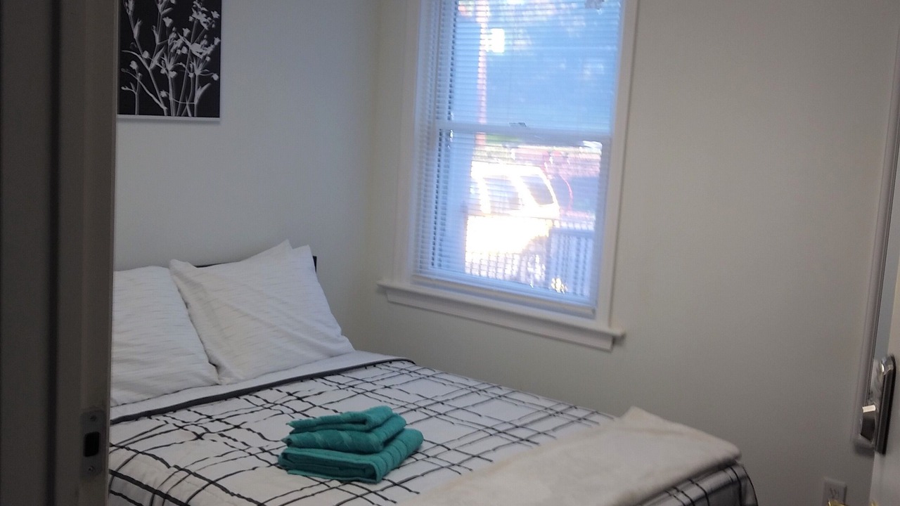 Photo of Bedroom in Hillandale