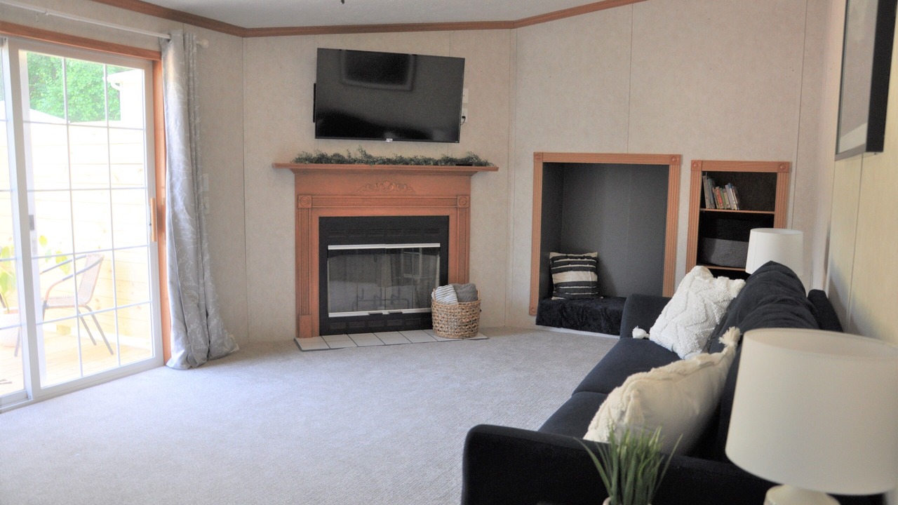 Photo of Livingroom in Elizabethtown