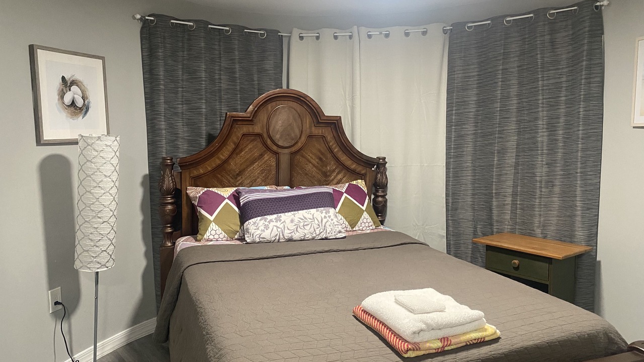 Photo of Bedroom in Lower Vailsburg