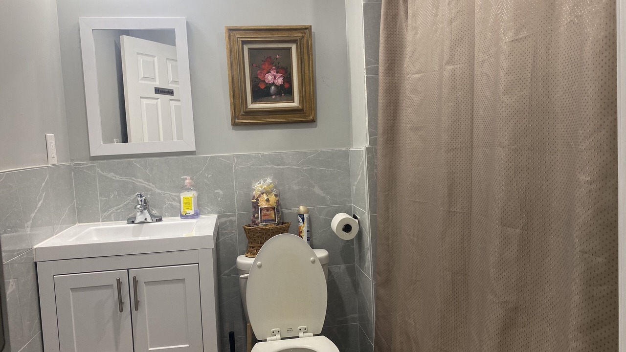 Photo of Bathroom in Lower Vailsburg
