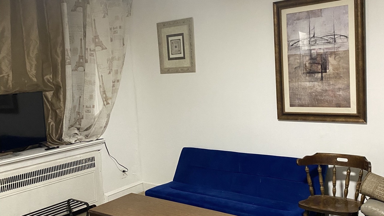 Photo of Livingroom in Foxcroft Square