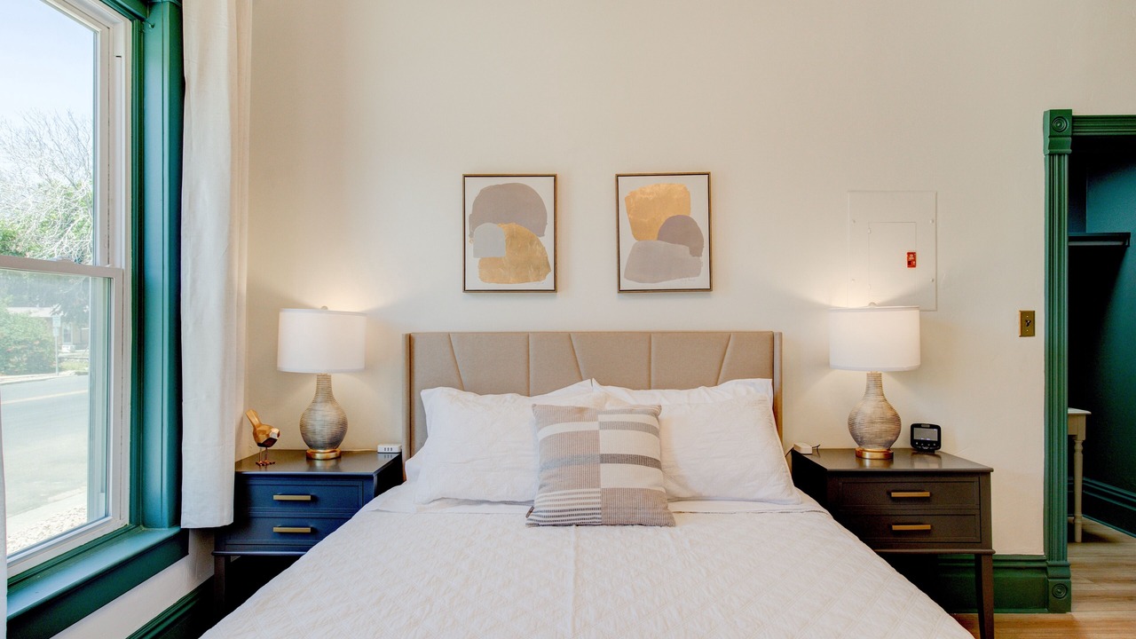 Photo of Bedroom in Springville