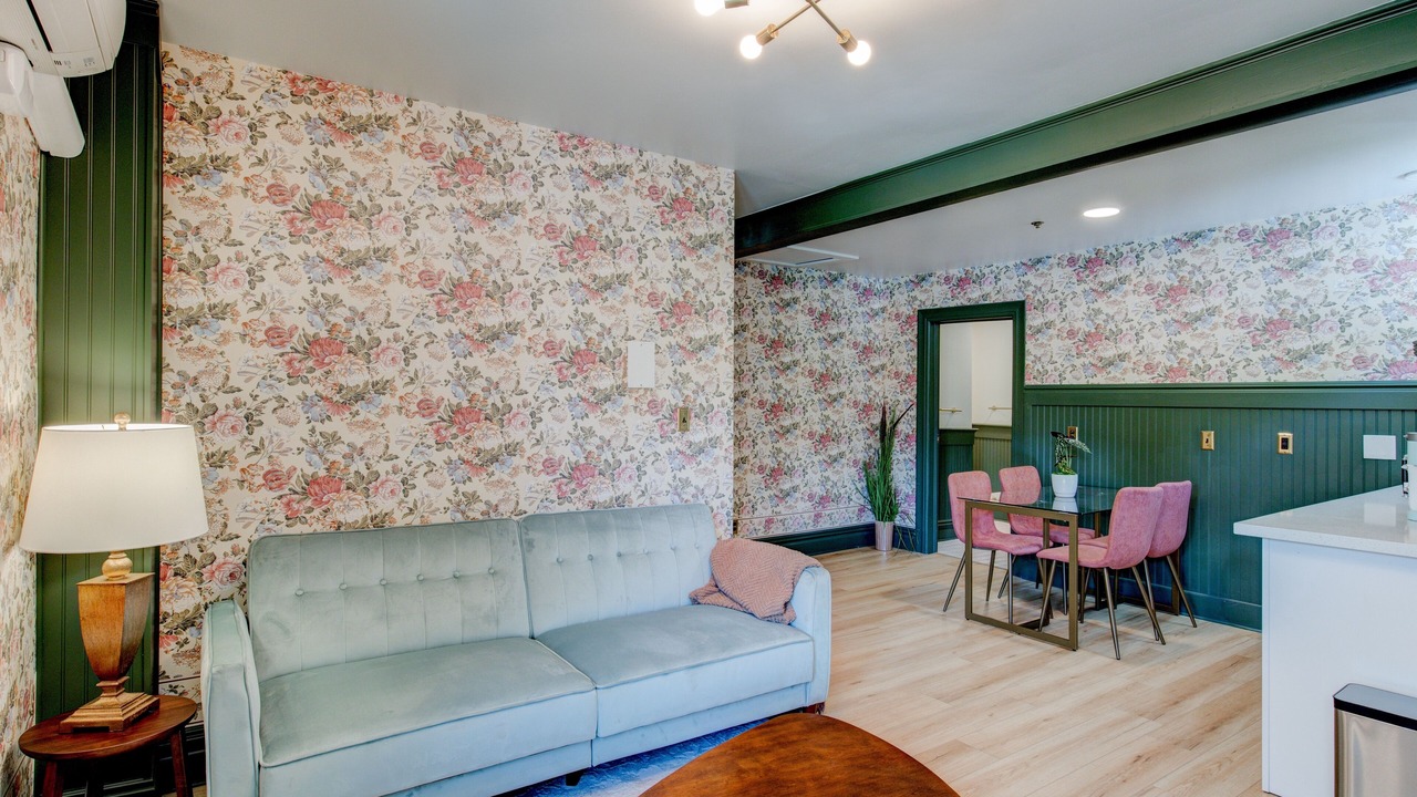 Photo of Livingroom in Springville