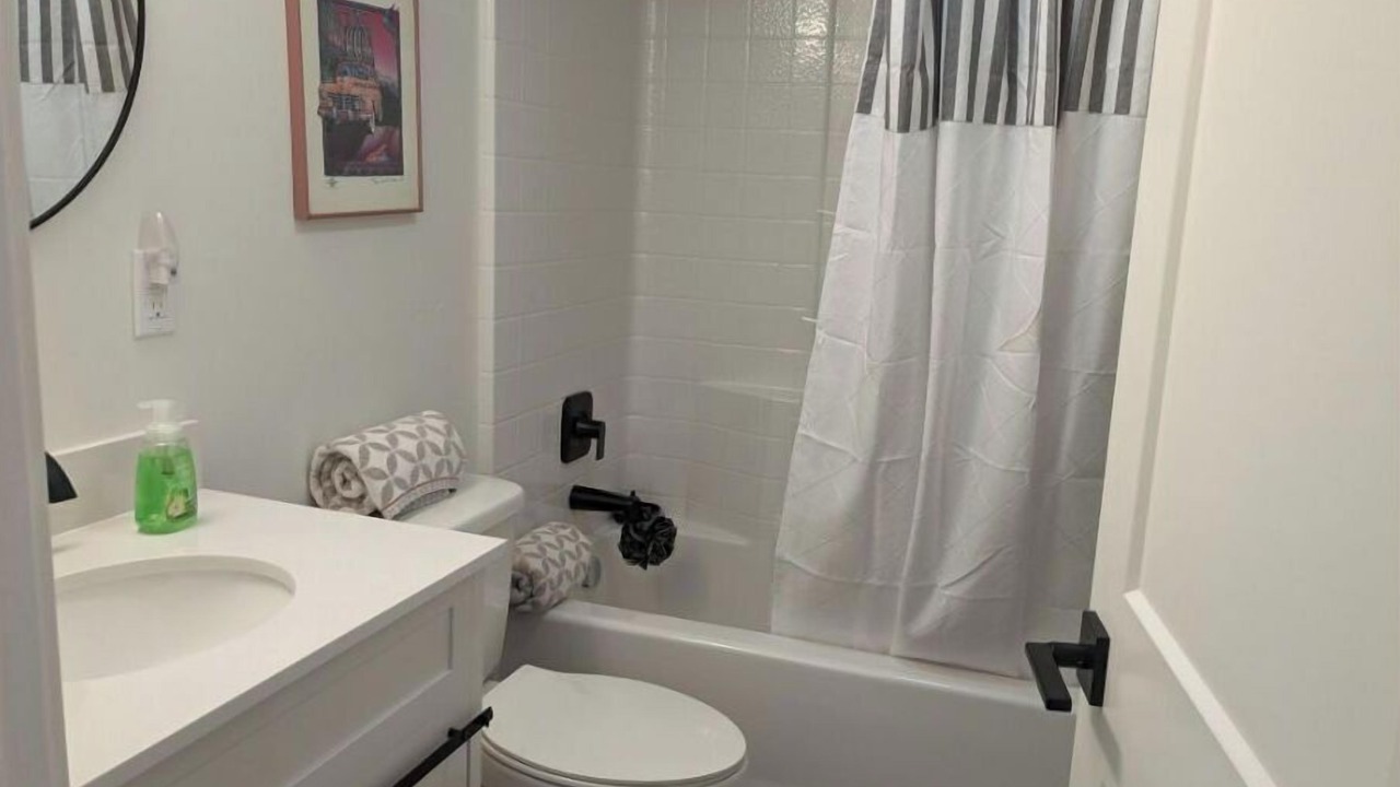 Photo of Bathroom in Cascade